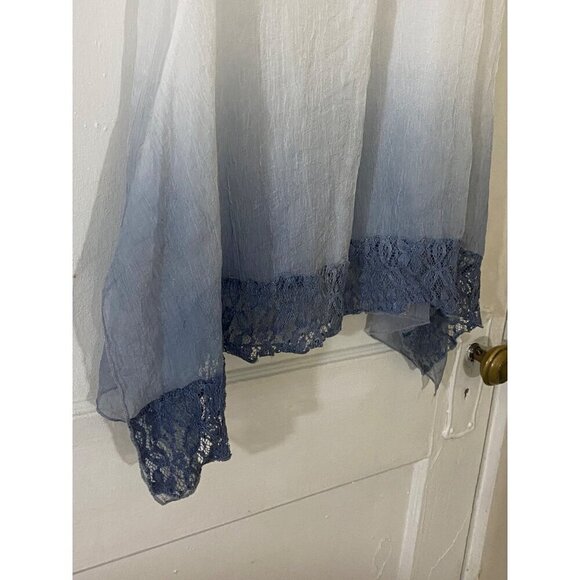 Fleur De Lis Women's Blue And White Ombra Soft Layered Blouse - Medium - Picture 13 of 13